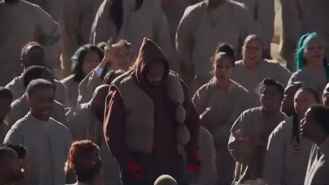 Who is who in the Closed on Sunday clip